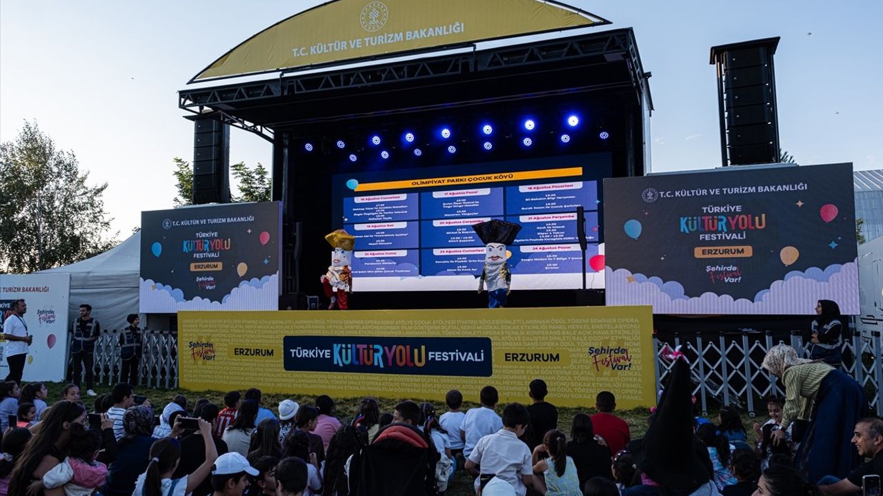 Erzurum Kültür Yolu Festivali altıncı gününde sanatla dolu programlar