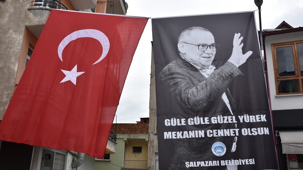 Eski Bakan Mustafa Demir, Trabzon'da Defnedildi