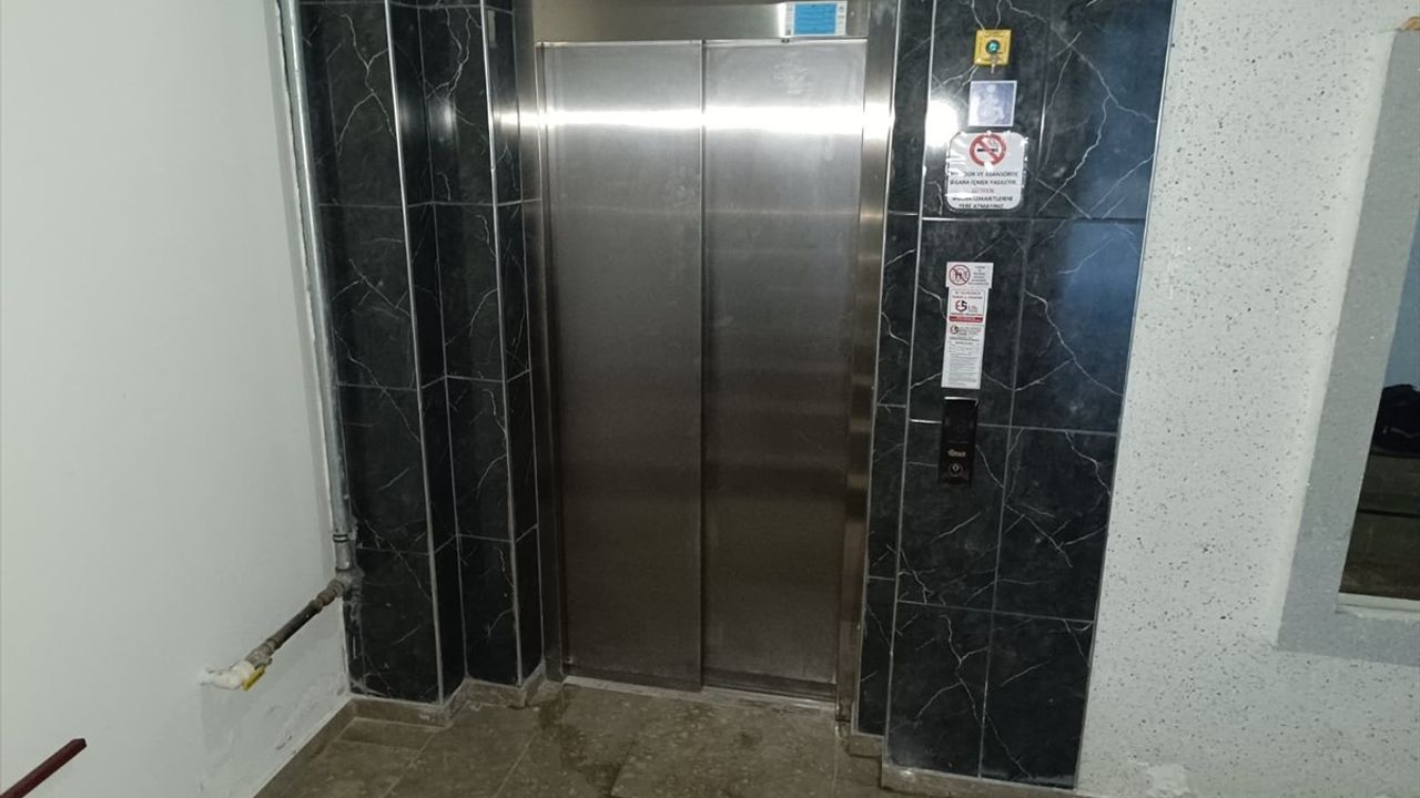 Eskişehir'de Asansör Bakımı Sırasında Patlama: 2 Yaralı