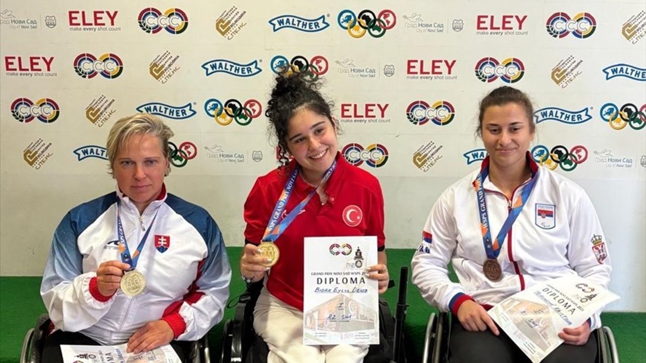Eylül Deniz Bıdak WSPS Grand Prix'te Altın Madalya ve Türkiye Rekoru