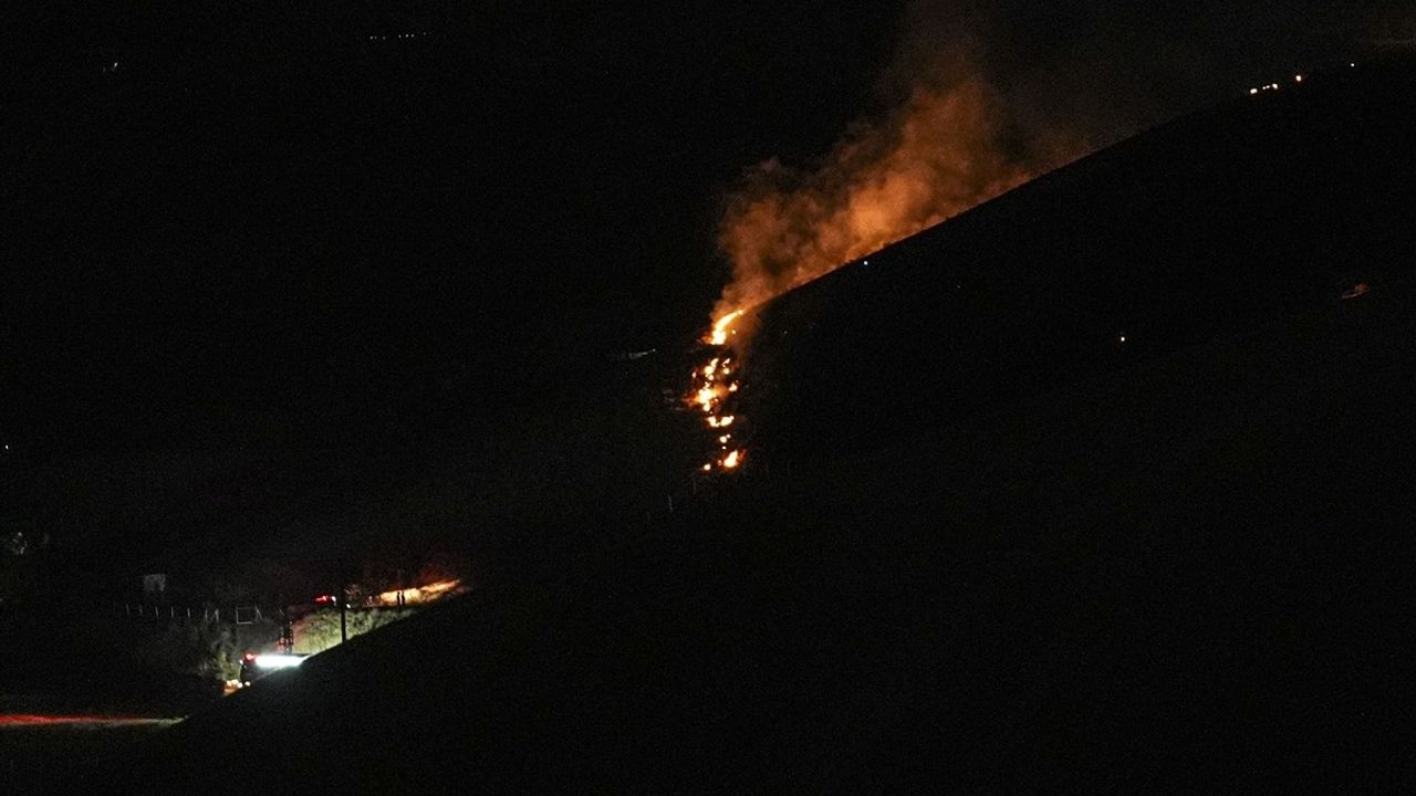 Eymir Gölü yakınındaki otlukta yangın kontrol altına alındı