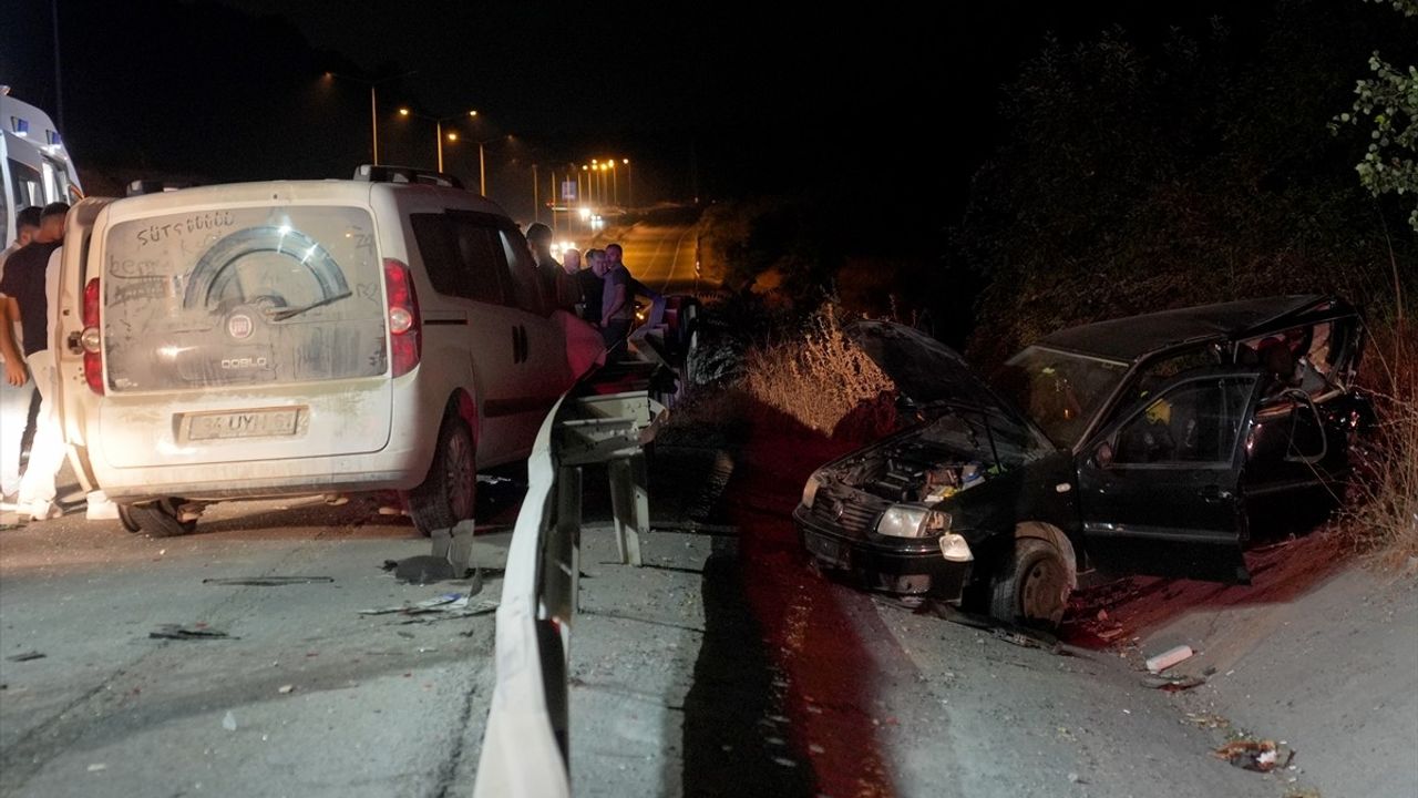 Eyüpsultan'da Trafik Kazası: 2 Yaralı