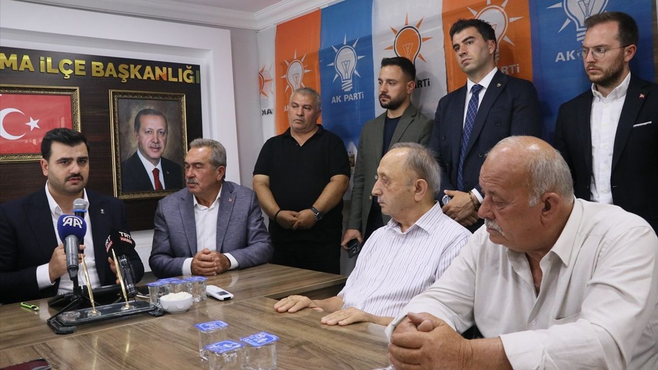 Eyyüp Kadir İnan İzmir'de: "Ana muhalefetin kadroları siyasi rehine"