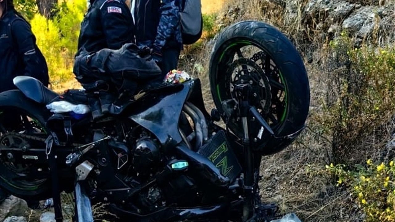 Fethiye'de motosiklet devrildi: 1 ölü, 1 yaralı