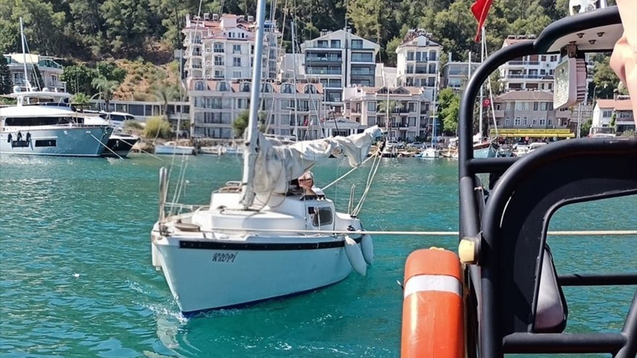 Fethiye'de Sürüklenen Teknedeki İki Kişi Kurtarıldı