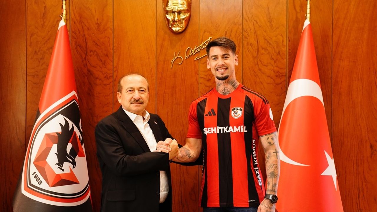 Gaziantep FK, İspanyol Luis Perez ile 2 yıllık sözleşme imzaladı