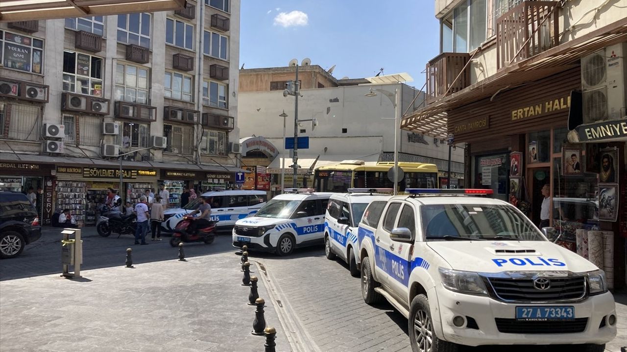 Gaziantep'te Cep Telefonu Satıcılarına Kaçakçılık Operasyonu