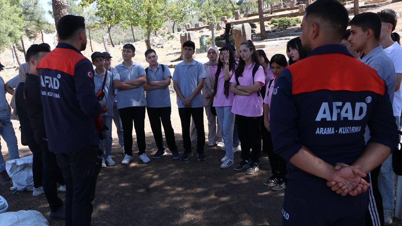 Geleceğin Yıldızları Yaz Kampı'nda Kilisli Öğrenciler İlk Yardımı ve Çadır Kurmayı Öğrendi