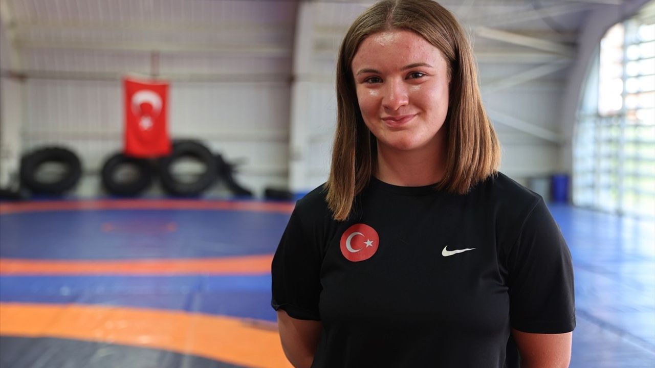 Genç Güreşçi Ravza Nur'dan Uluslararası Başarı Hedefi