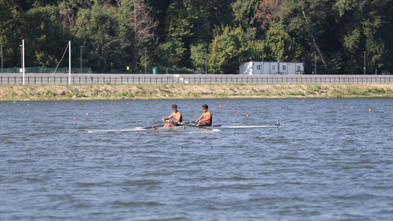 Gençler Türkiye Kürek Şampiyonası Edirne'de: Meriç Nehri'nde İkinci Gün