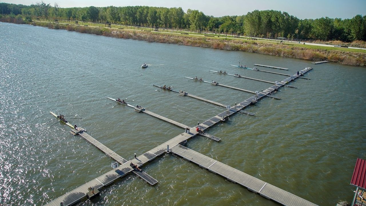 Gençler Türkiye Kürek Şampiyonası Edirne'de Sona Erdi — Fenerbahçe Zirvede