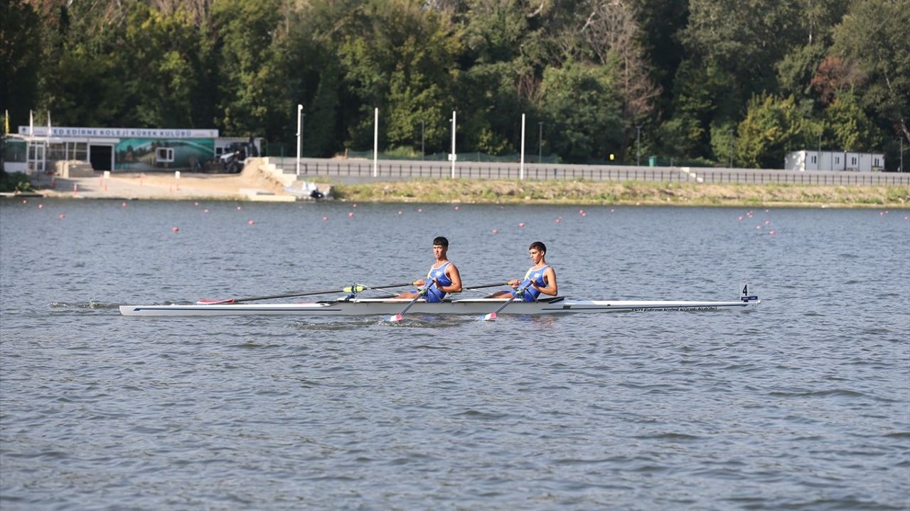 Gençler Türkiye Kürek Şampiyonası Meriç Nehri'nde Başladı