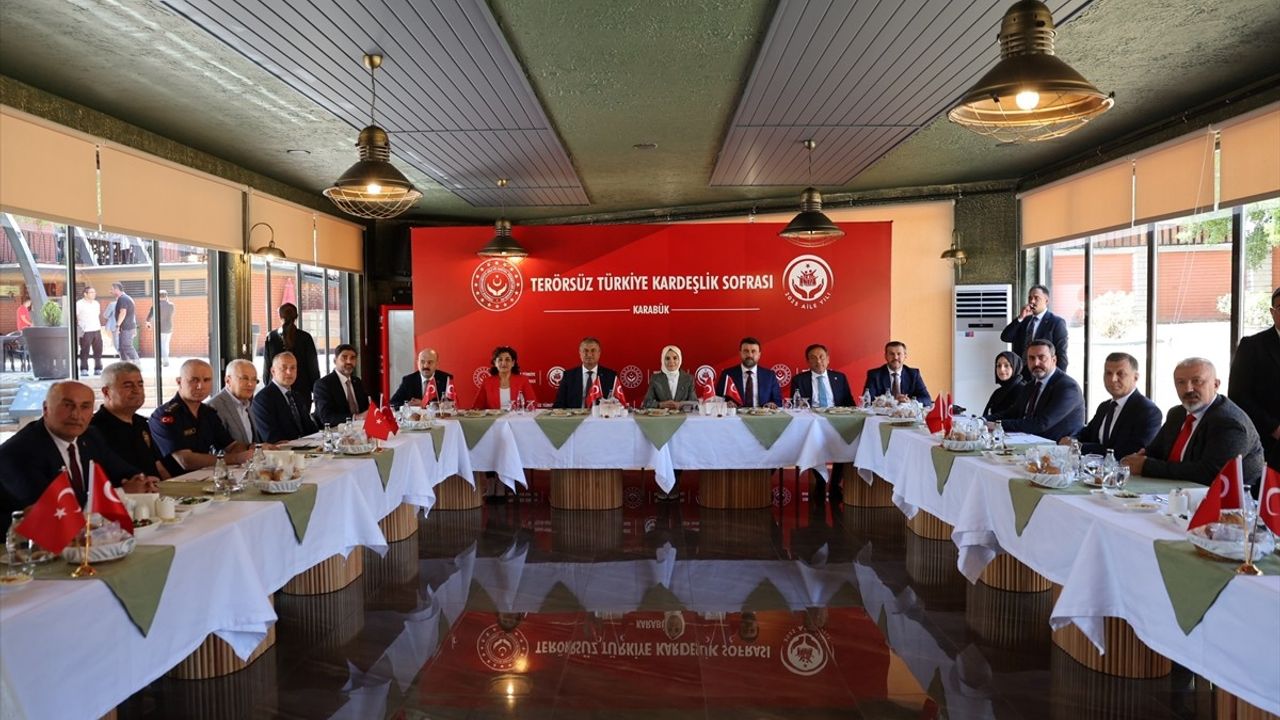 Göktaş Karabük'te: Şehit Aileleri 'Terörsüz Türkiye'nin Mimarları