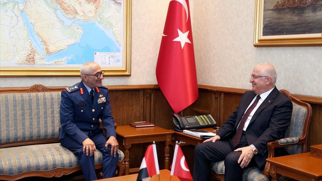 Güler, BAE Genelkurmay Başkanı Al Mazrouei'yi Ankara'da Kabul Etti