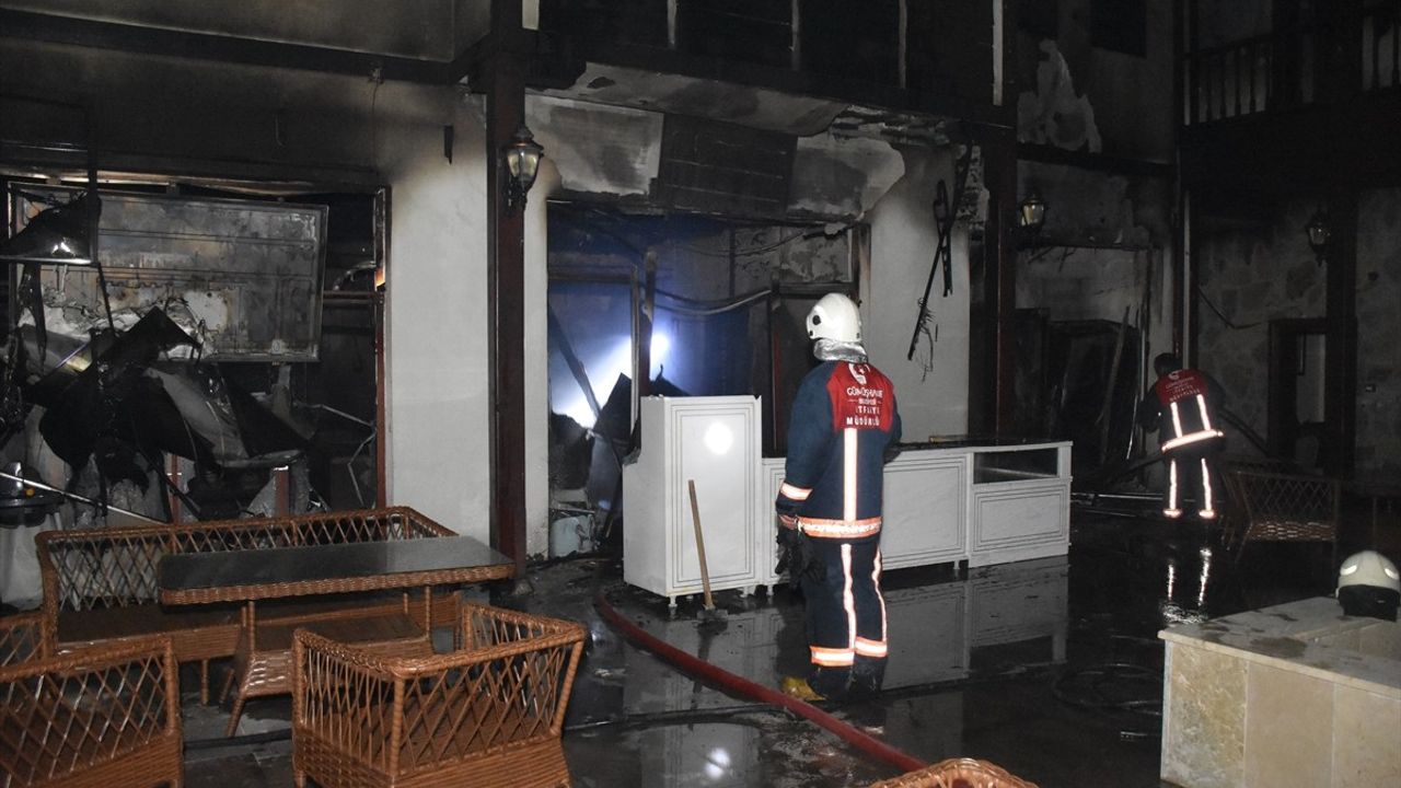 Gümüşhane'de Butik Otelde Çıkan Yangın Kontrol Altında