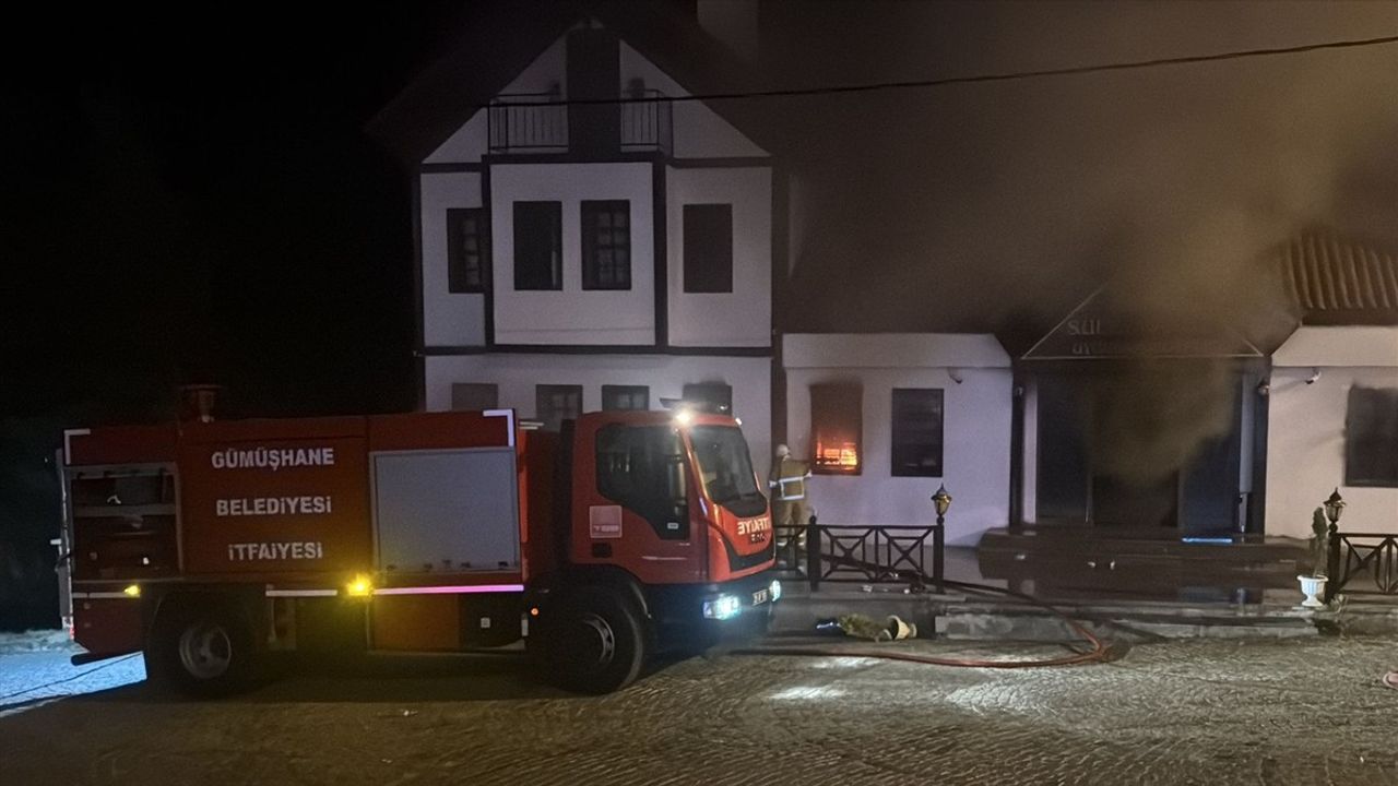 Gümüşhane'de Butik Otelde Yangın: İtfaiye Ekipleri Müdahale Ediyor