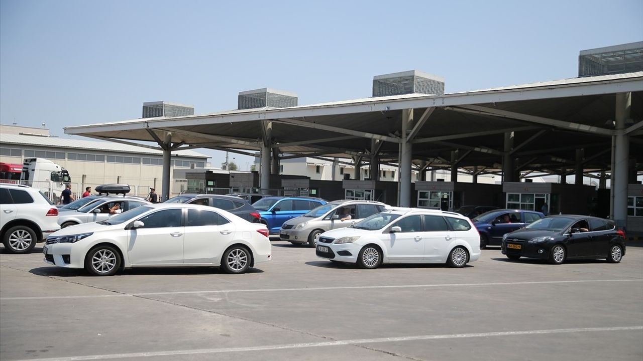 Gurbetçiler Türkiye'ye Dönüş Yolunda Hüzün Yaşıyor