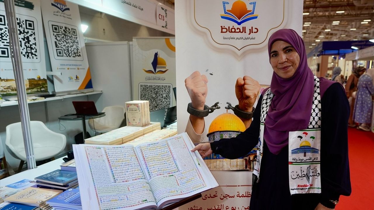 Hafızların Mushafı İstanbul'da: Ramazan Eid Mashahrah Arapça Kitap Fuarı'nda