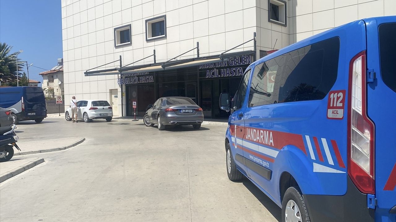 Hatay Arsuz'ta Motosiklet Kazası: 9 Aylık Bebek Yaşamını Yitirdi, 4 Yaralı