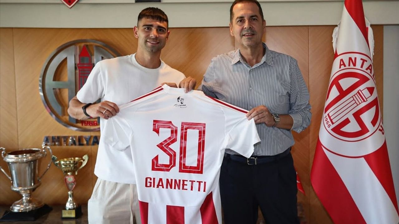 Hesap.com Antalyaspor, Lautaro Giannetti'yi 2+1 Yıllık Sözleşme ile Transfer Etti