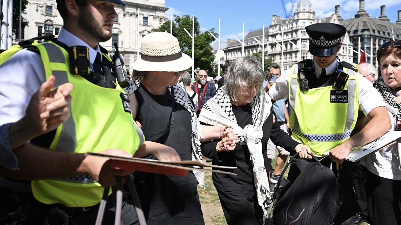 İngiltere'de 'Palestine Action' Destek Eyleminde 200 Gözaltı
