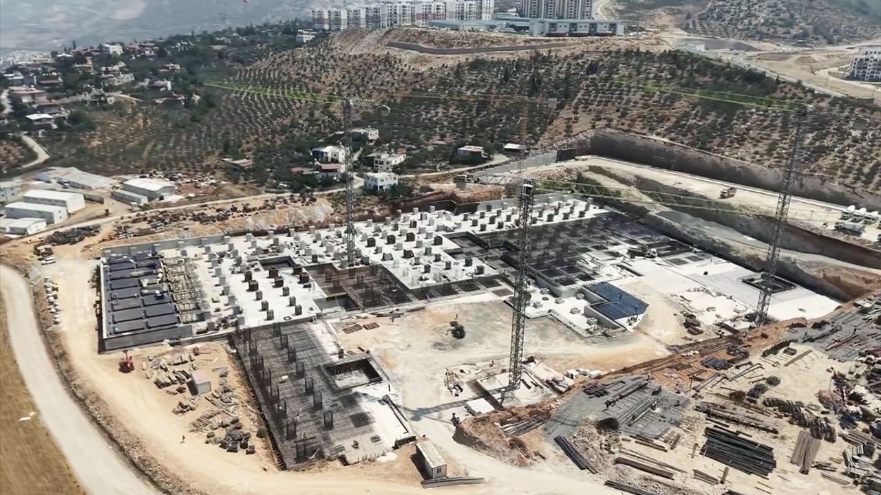 İskenderun'da 600 Yataklı Devlet Hastanesi İnşaatı Devam Ediyor