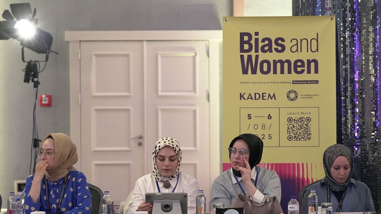 İstanbul'da 'Ön Yargı ve Kadın' Çalıştayı Tamamlandı