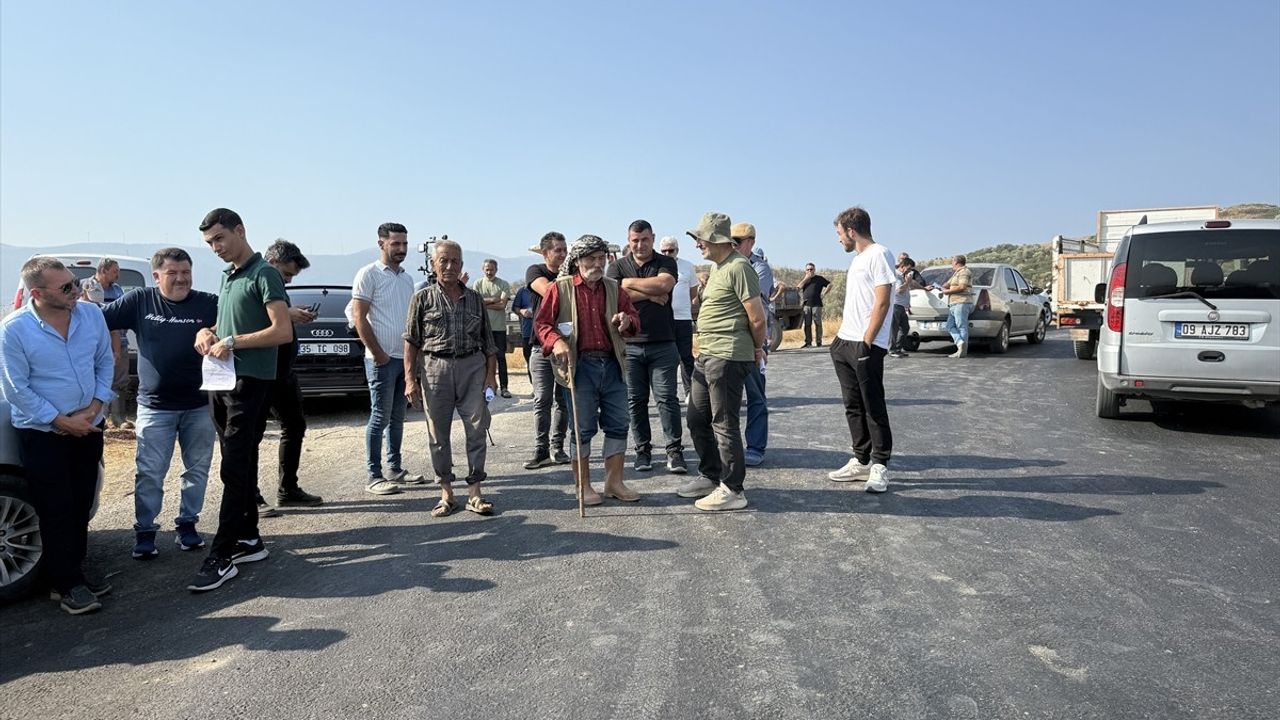 İzmir'in Tire İlçesinde Vahşi Çöp Depolama Protestosu