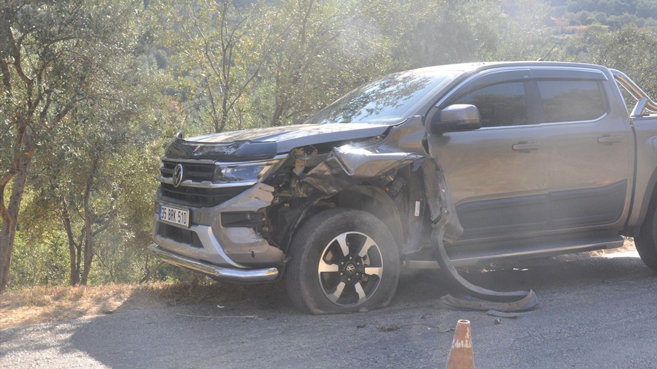 İzmir Ödemiş'te Pikap-Motosiklet Kazası: 1 Ölü, 1 Yaralı