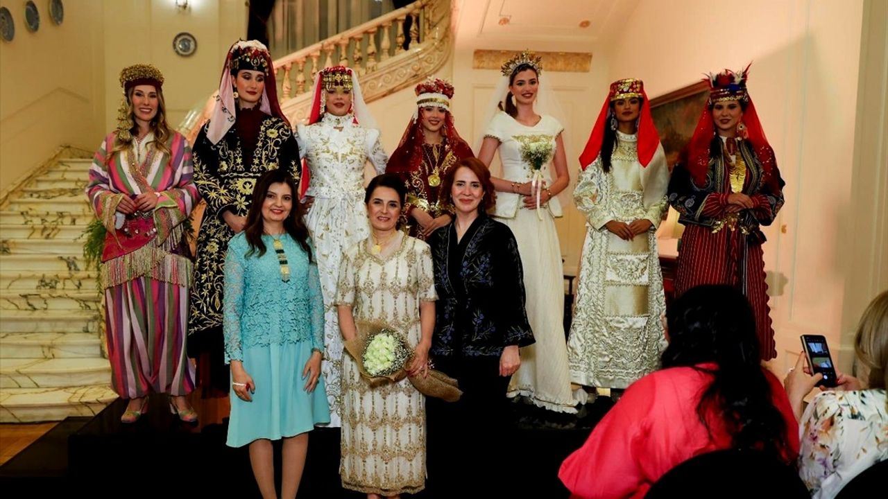 Kahire'de Türk Düğünü Gösterisi: Gelir Gazze'ye Bağışlanacak