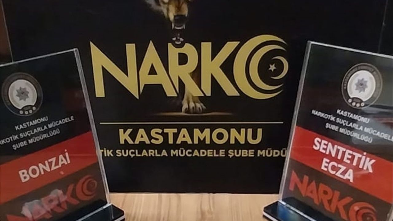 Kastamonu'da uyuşturucuyla yakalanan 2 firari hükümlü cezaevine gönderildi
