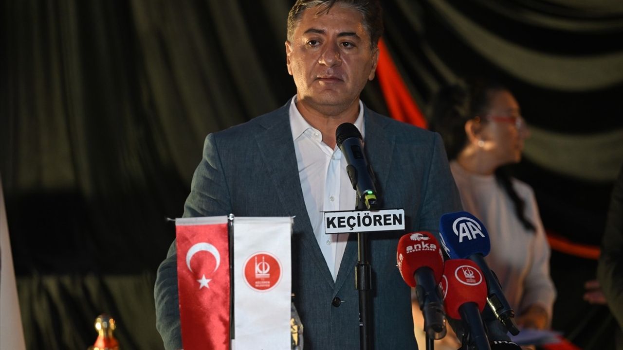 Keçiören'de '30 Ağustos Zafer Anıtı' Törenle Açıldı