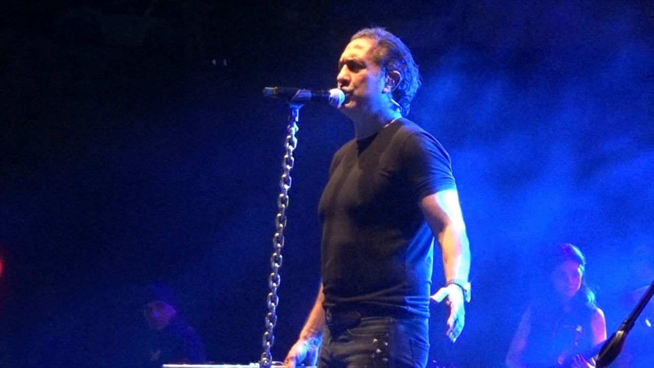 Kıraç, Adana'nın Kızıldağ'ında Muhteşem Bir Konser Verdi