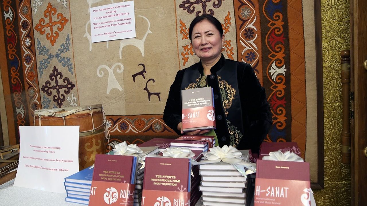 Kırgızistan'da Geleneksel Kültür ve Sanat Üzerine Uluslararası Kongre Düzenlendi