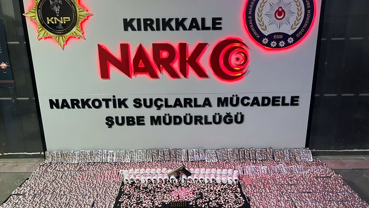 Kırıkkale'de Uyuşturucu Operasyonu: 12 bin 963 Sentetik Hap Ele Geçirildi, 2 Zanlı Tutuklandı