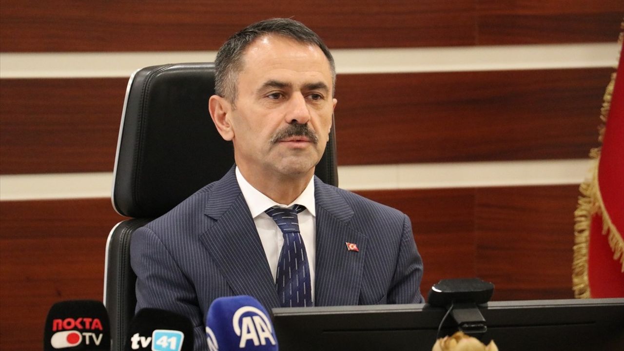 Kocaeli Başiskele’de Vehbi Koç Vakfı ve Ford Otosan ile İki Okul İçin Protokol İmzalandı