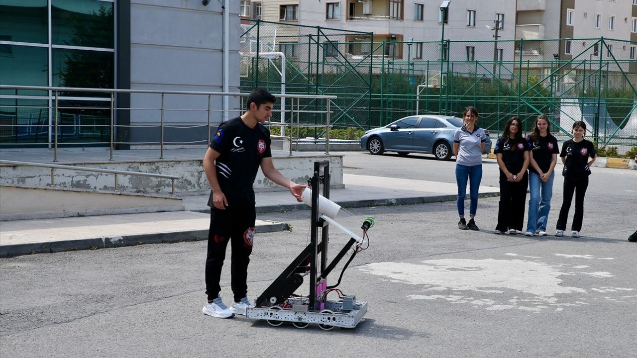 Kocaeli'li Liselilerden Robotik Başarı: Hedef ABD Dünya Şampiyonası