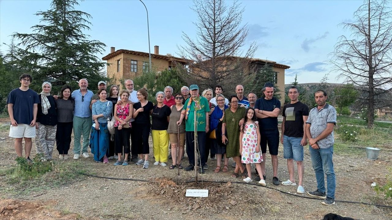 Konya'da Prof. Dr. Metin Sözen Anısına Fidan Dikimi Yapıldı