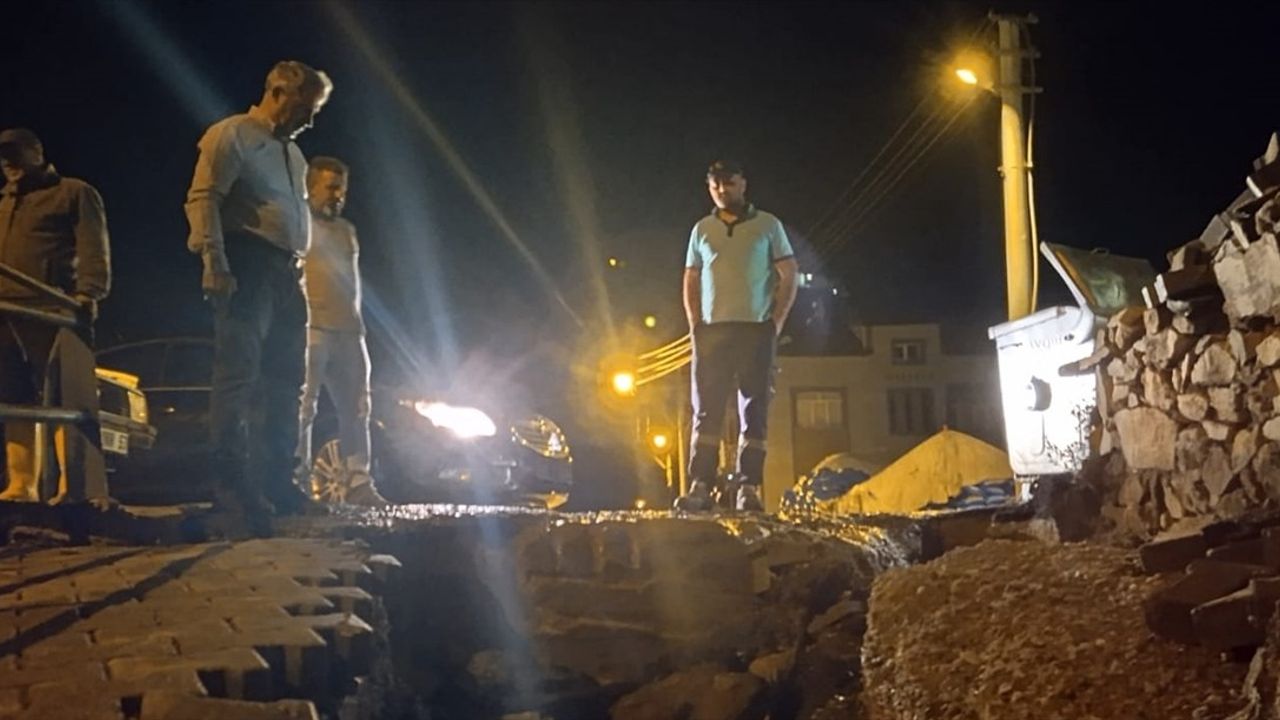 Konya'da Sel Felaketi: Yunak İlçesinde Köprü Çöktü