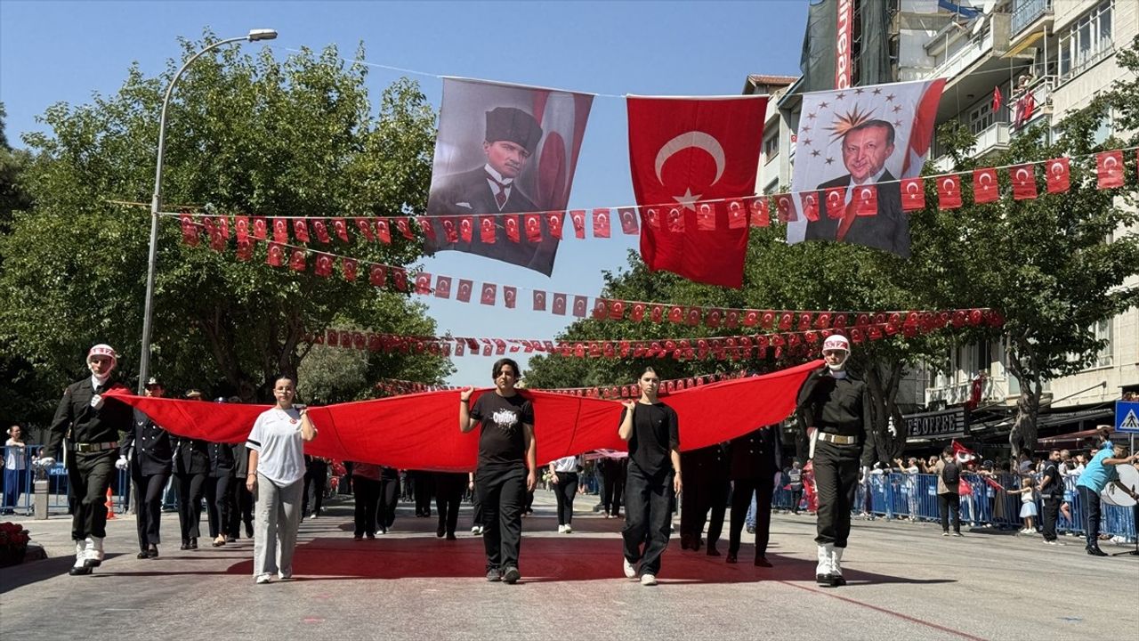Konya ve Çevre İllerde 30 Ağustos Zafer Bayramı Coşkuyla Kutlandı