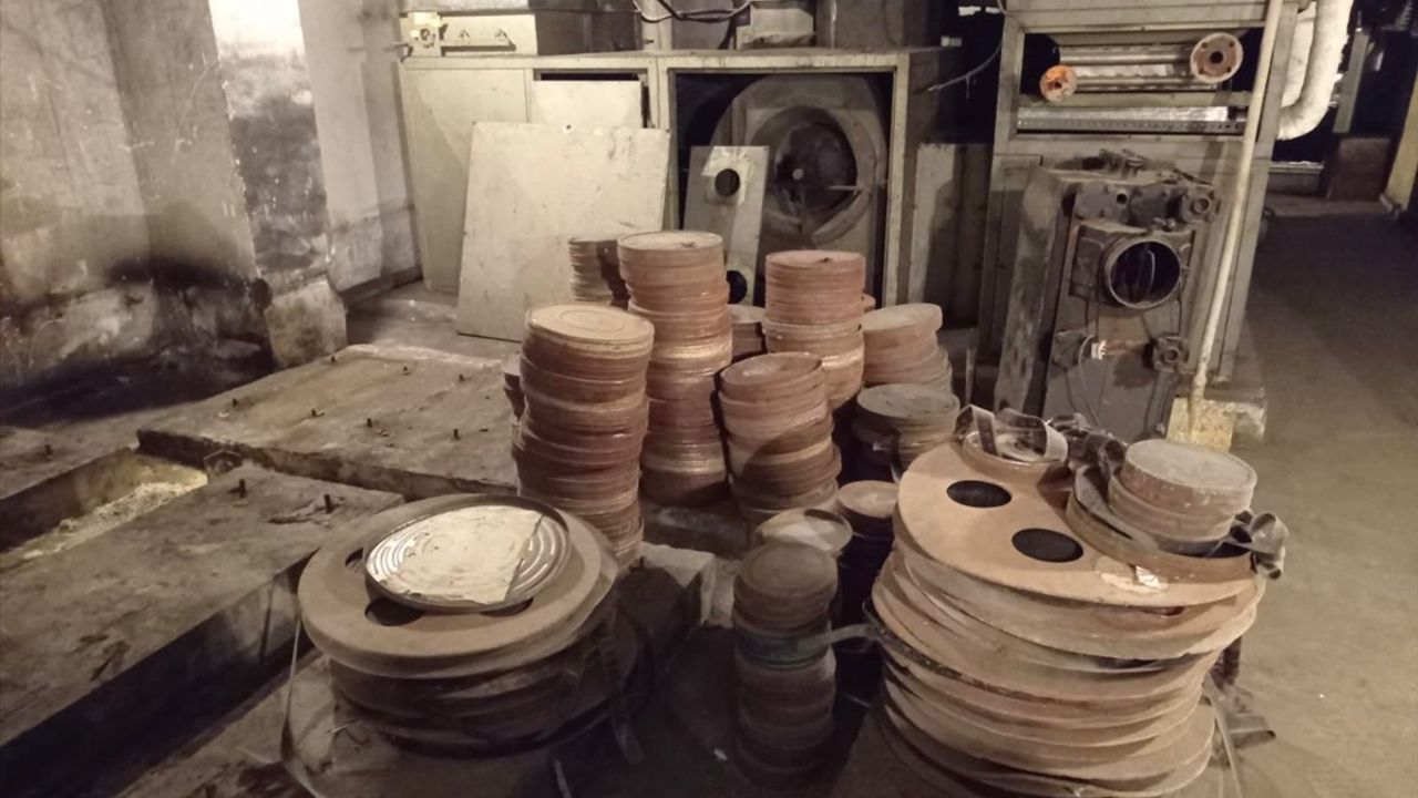 Kültür ve Turizm Bakanlığı iki büyük sinema koleksiyonunu koruma altına aldı