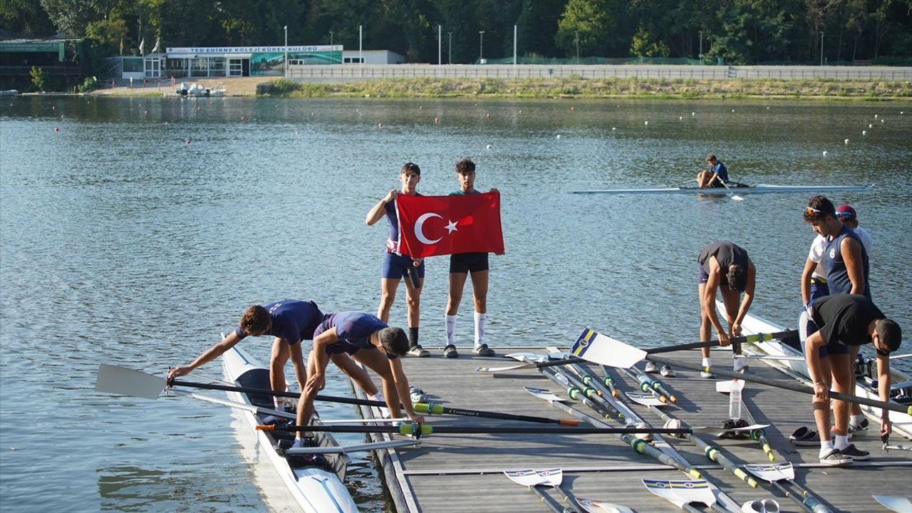 Kürek Milli Takımı Meriç Nehri'nde Balkan Şampiyonası İçin Kampa Girdi