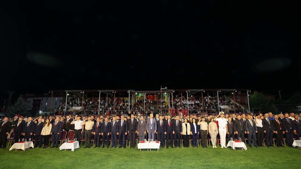 Kurtulmuş Şuhut'ta: 'Bütün zorlukları yeneceğiz' — Büyük Taarruz'un 103. yılı