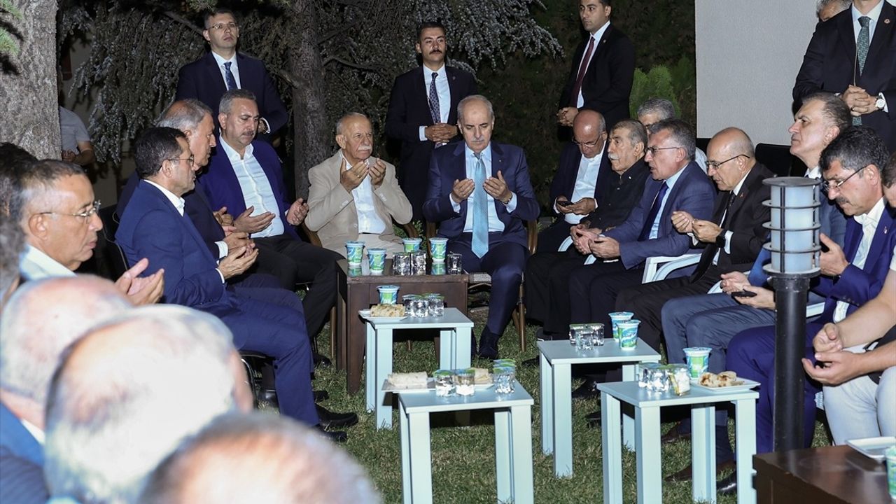 Kurtulmuş'tan Bakan Mehmet Şimşek'e Taziye Ziyareti