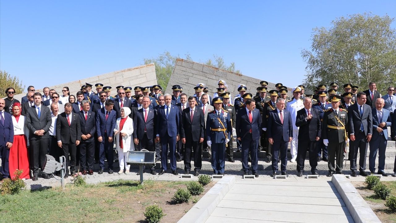 Kütahya'da 30 Ağustos: Bakan Osman Aşkın Bak'tan 'Güçlü Türkiye' Mesajı