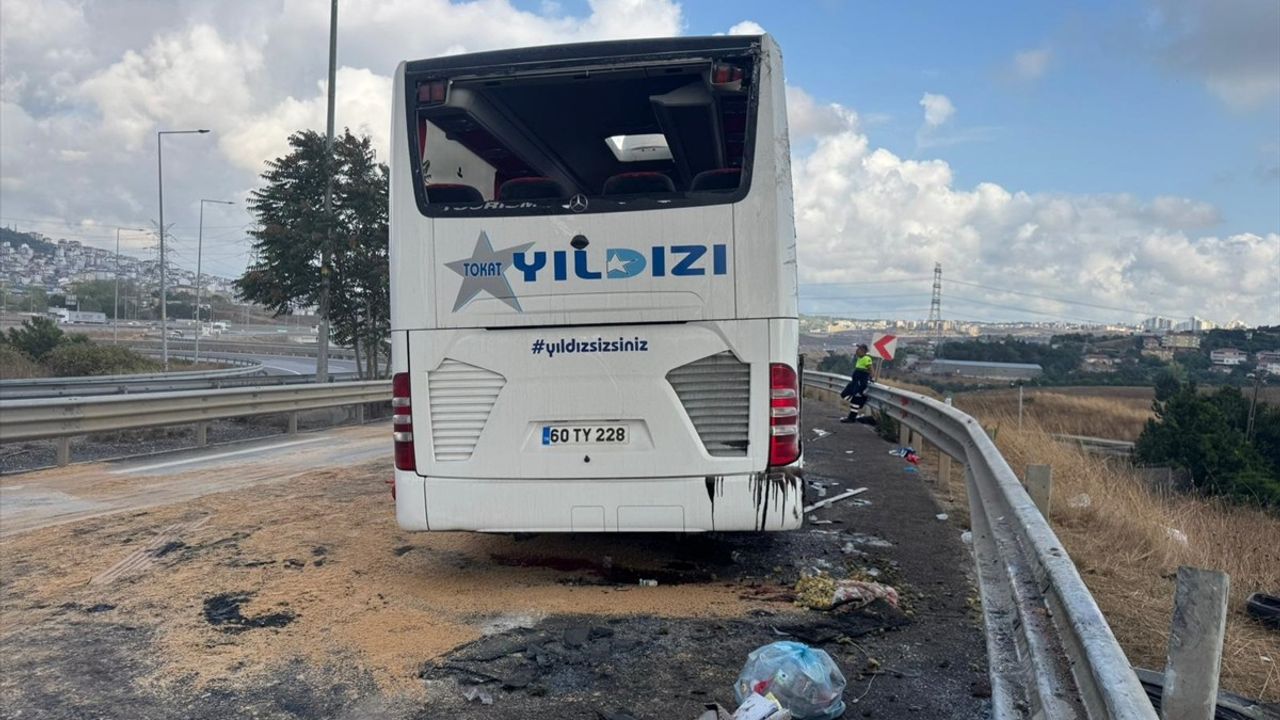 Kuzey Marmara Otoyolu'nda Otobüs Bariyerlere Çarptı: 3 Ölü, 20 Yaralı