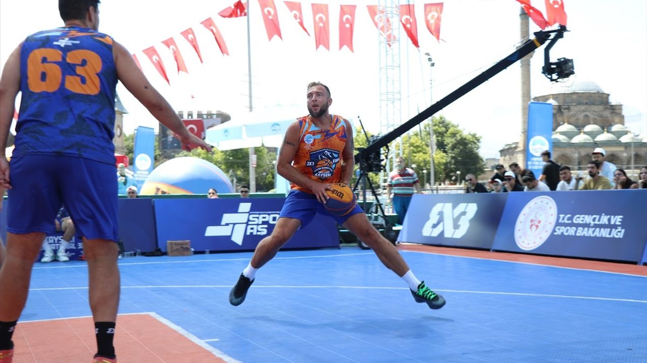 Lite Quest 3x3 Uluslararası Basketbol Turnuvası Kayseri'de Devam Ediyor