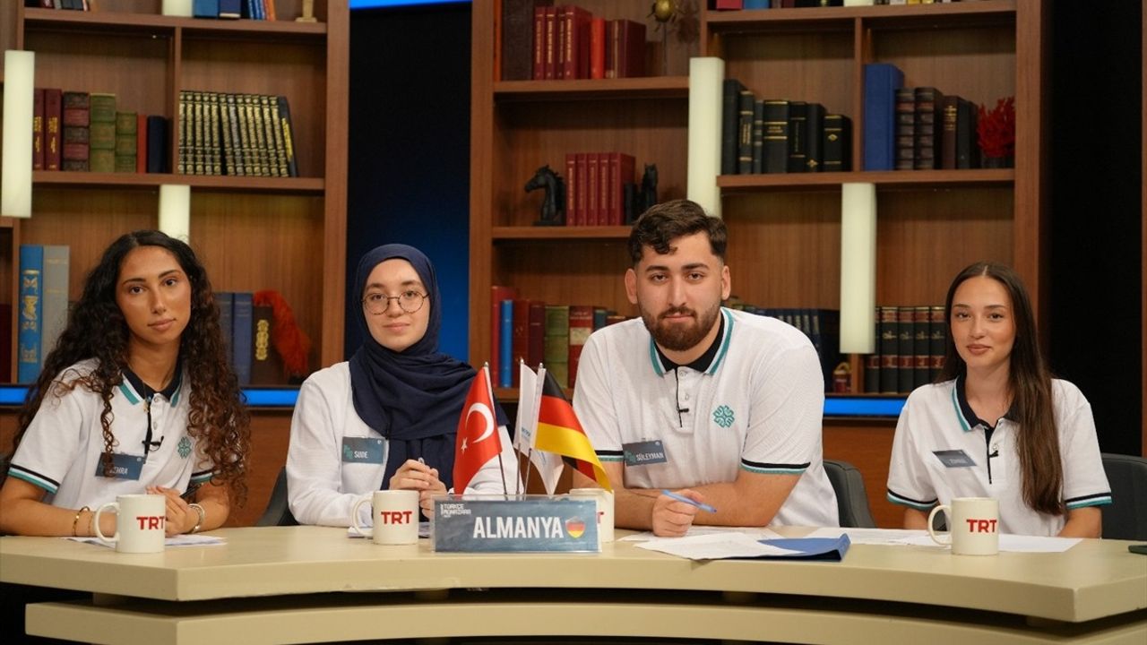 Maarif Türkçe Münazara Yarışması'nda Almanya ve Suriye birinci oldu