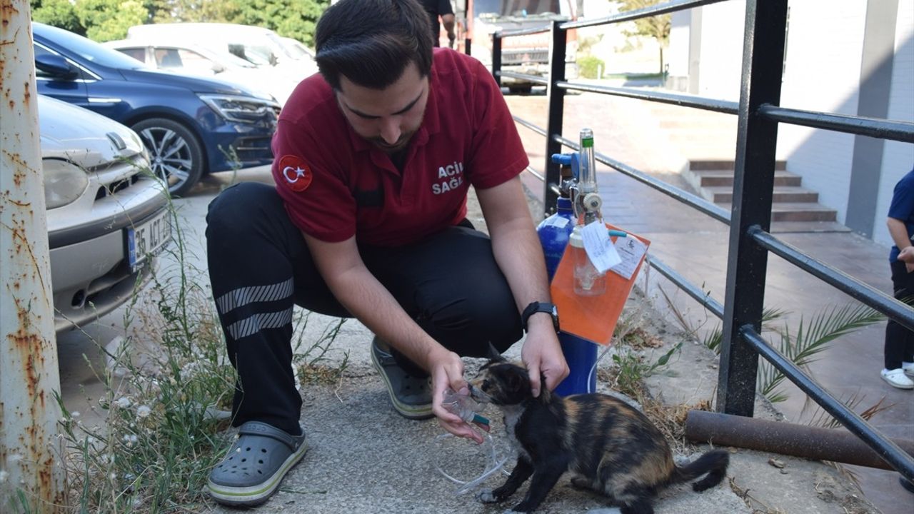 Manisa'da 112 Acil Servis İstasyonunda Elektrik Kaynaklı Yangın Söndürüldü