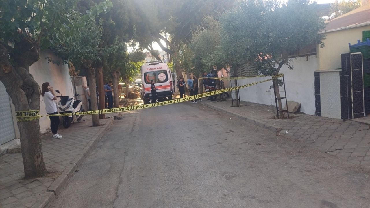 Manisa'da 16 Yaşındaki Kız Evinde Bıçaklanmış Halde Ölü Bulundu